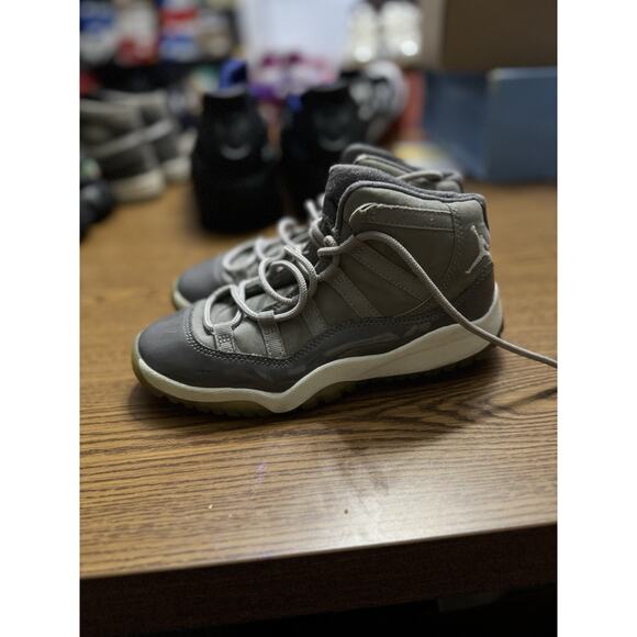 Size 2 (PS) - Jordan 11 Retro 2021 Mid Cool Grey NBS138 - Picture 2 of 5